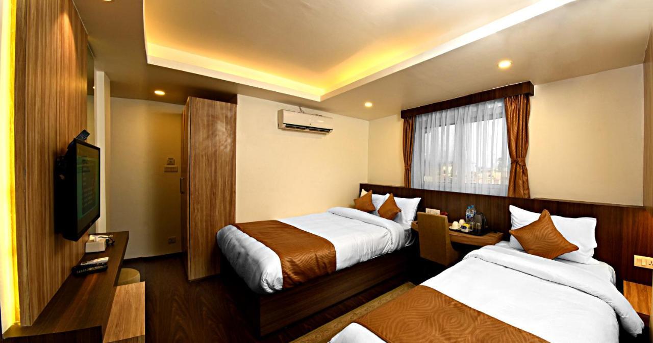 The Milestone Hotel Katmandu Dış mekan fotoğraf
