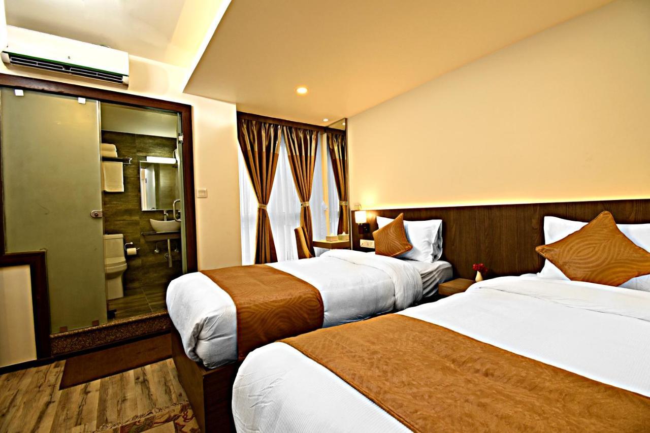 The Milestone Hotel Katmandu Dış mekan fotoğraf