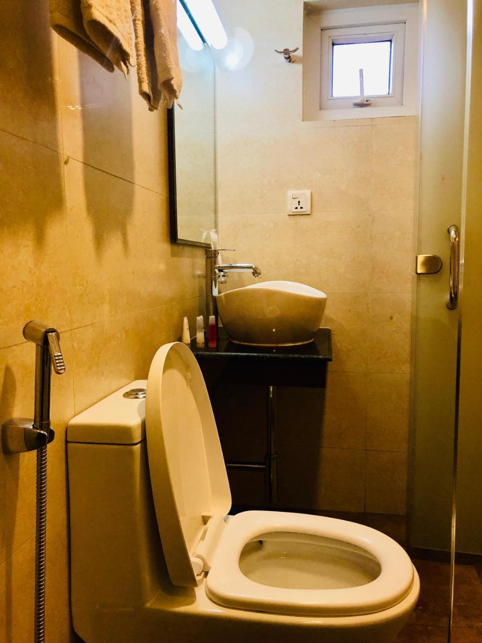 The Milestone Hotel Katmandu Dış mekan fotoğraf