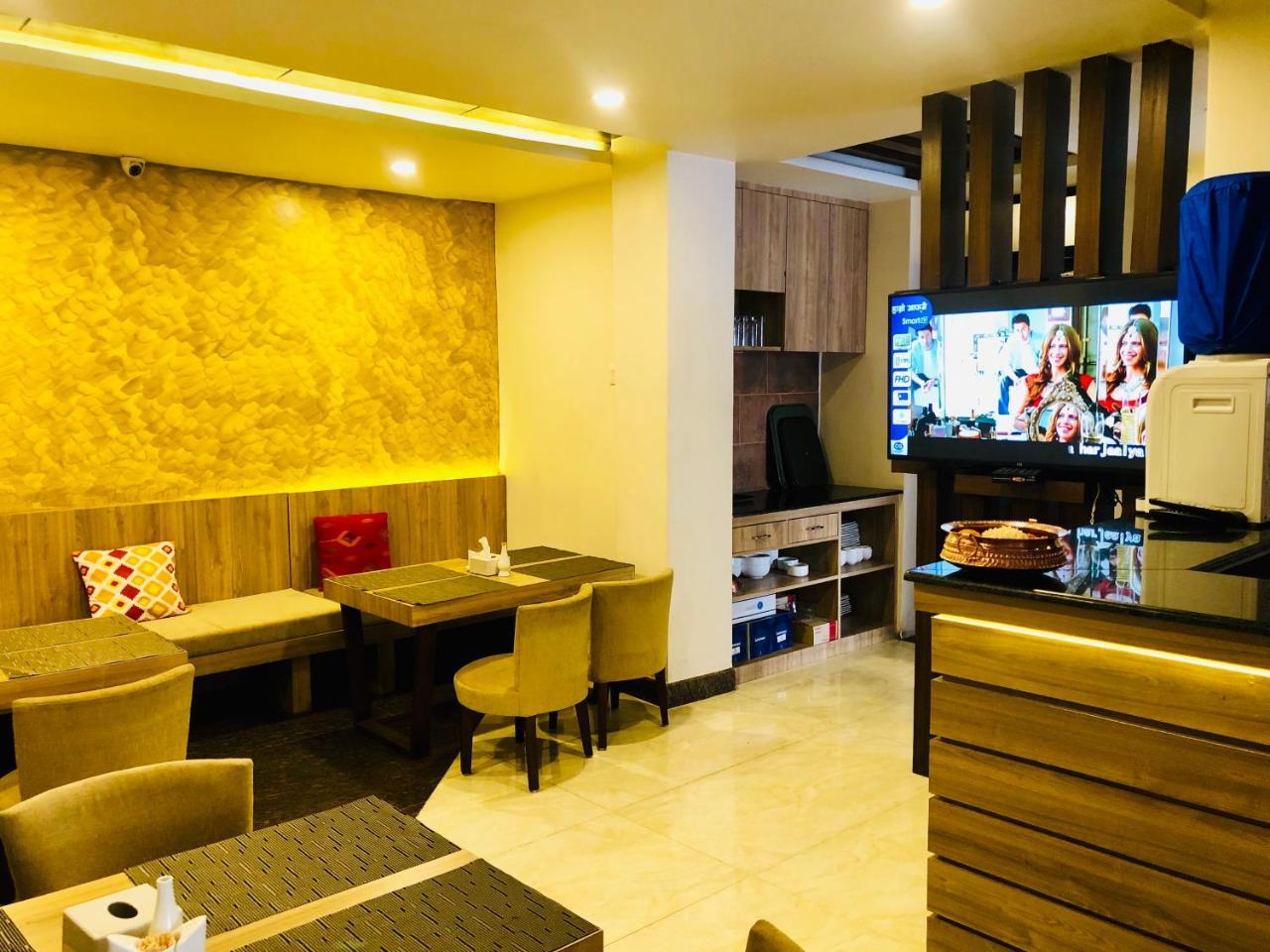 The Milestone Hotel Katmandu Dış mekan fotoğraf